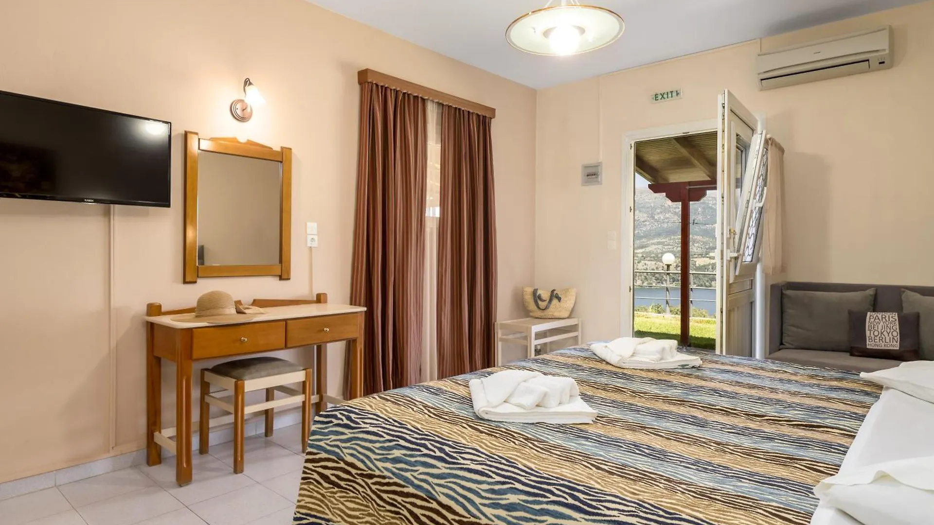 Studios Rania Aparthotel Lassi   Lassi (Kefalonia)