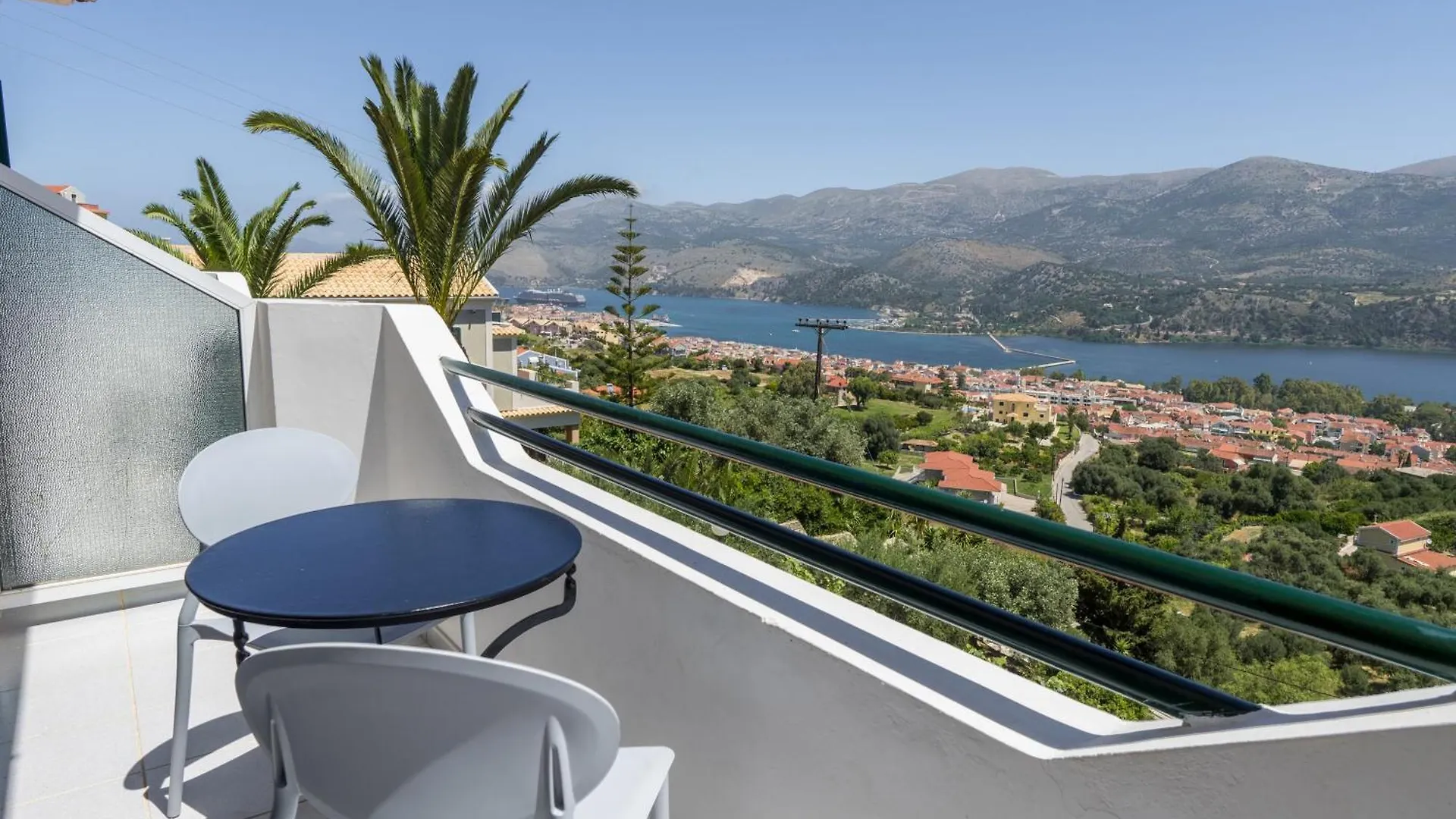 Studios Rania Aparthotel Lassi  2*, Lassi (Kefalonia) Greece