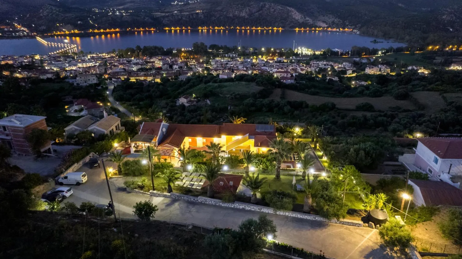 Studios Rania - Rania Studios & Apartments location