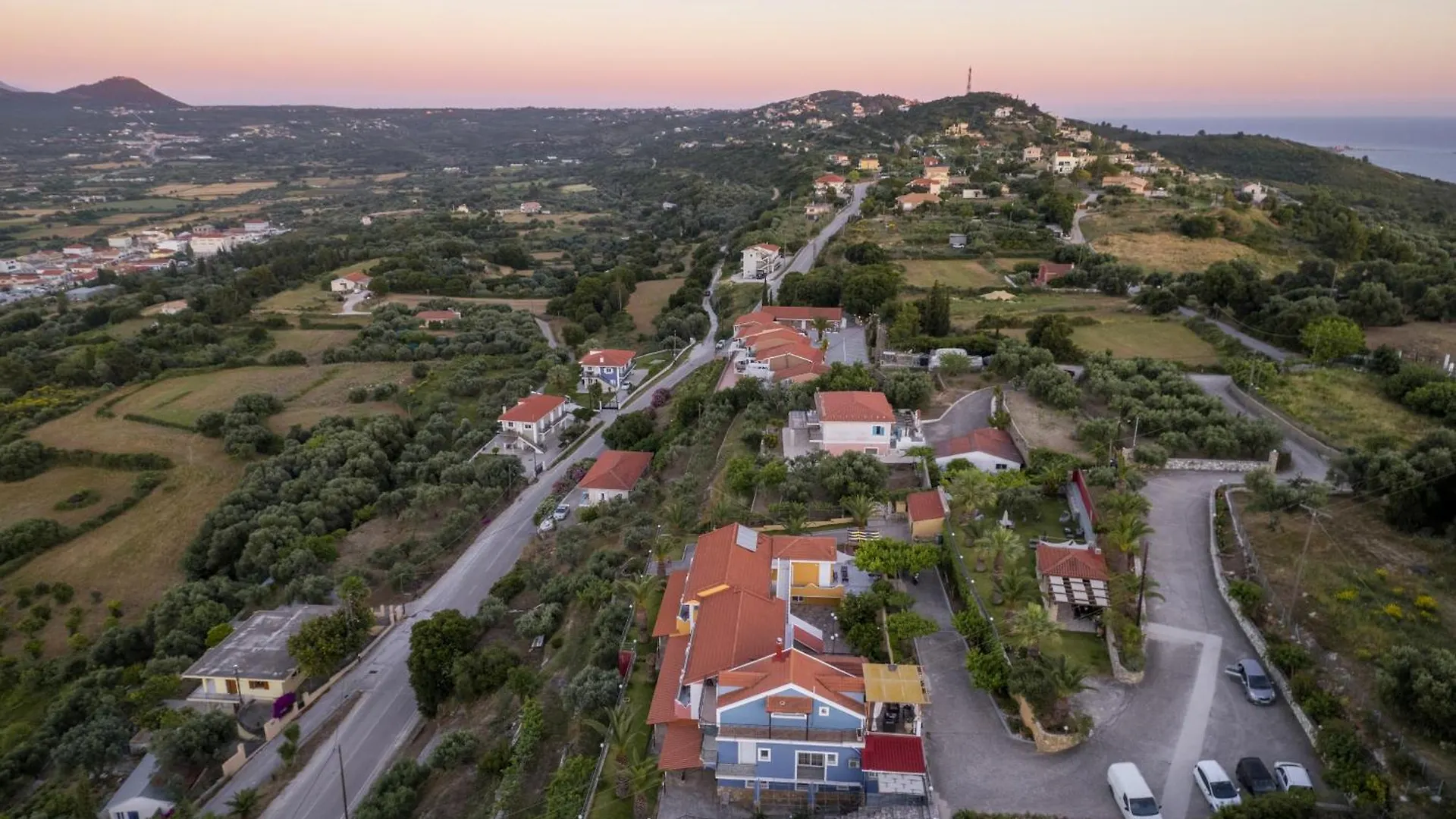 Studios Rania Aparthotel Lassi