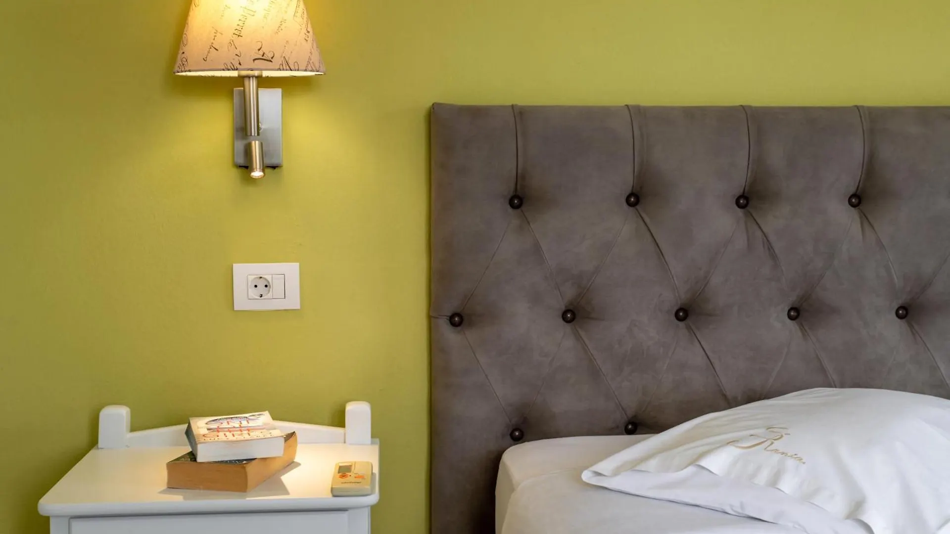 Studios Rania Aparthotel Lassi